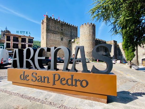 Calle Sampedreños, en Arenas de San Pedro